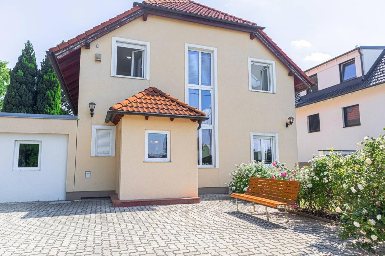 Comfortable Rooms In A Beautiful House Gd Vienna Exterior photo